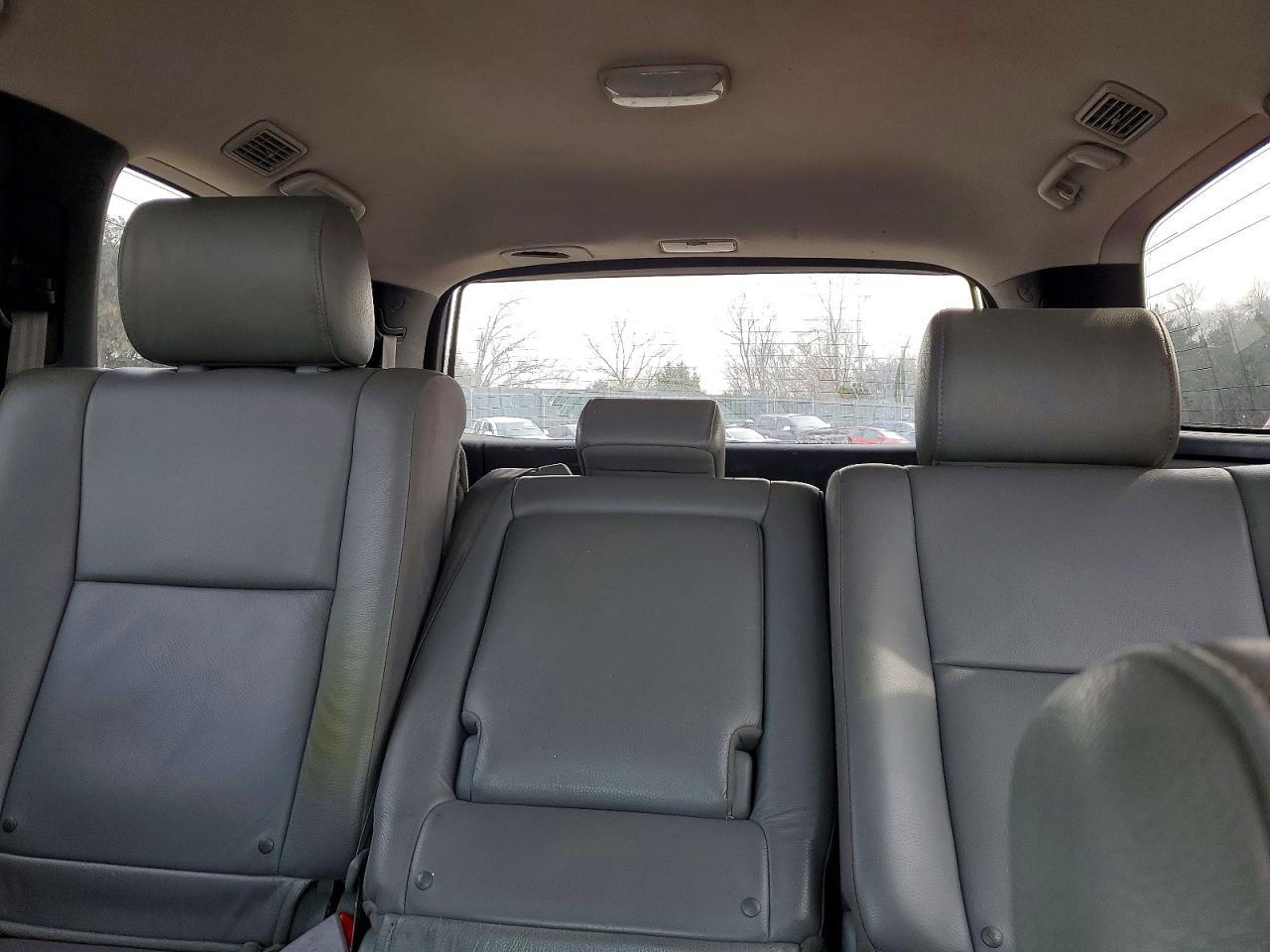 2014 TOYOTA Sequoia