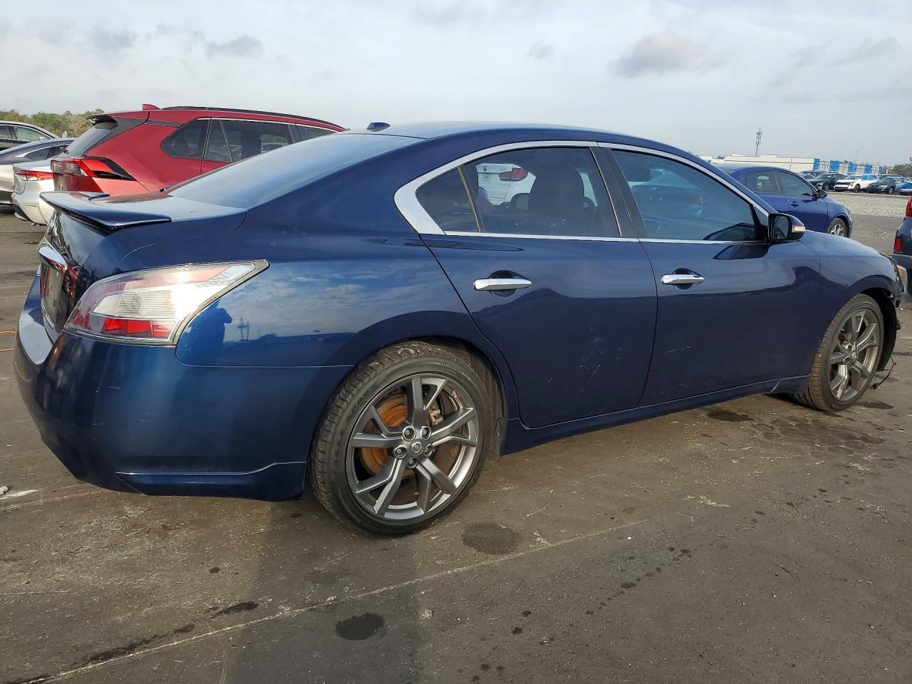 2014 NISSAN Maxima