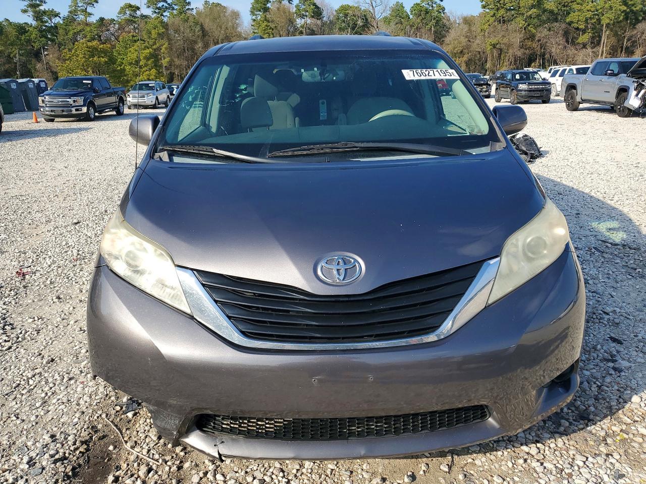 2013 TOYOTA SIENNA