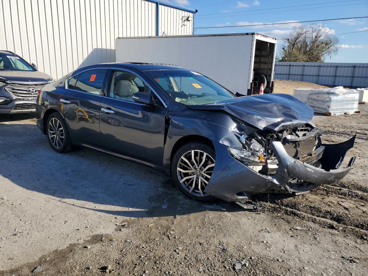 2009 NISSAN Maxima