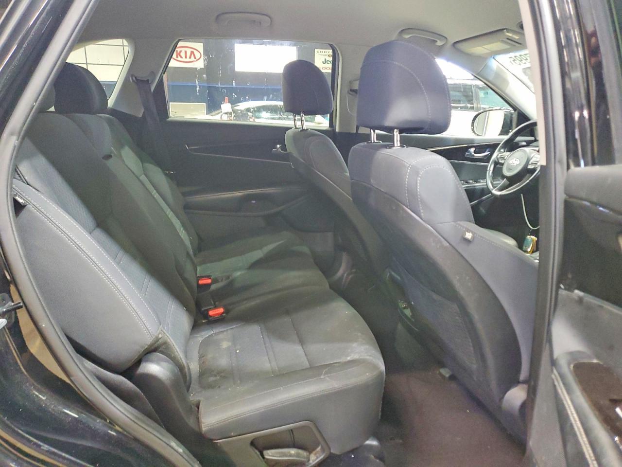 2017 KIA SORENTO