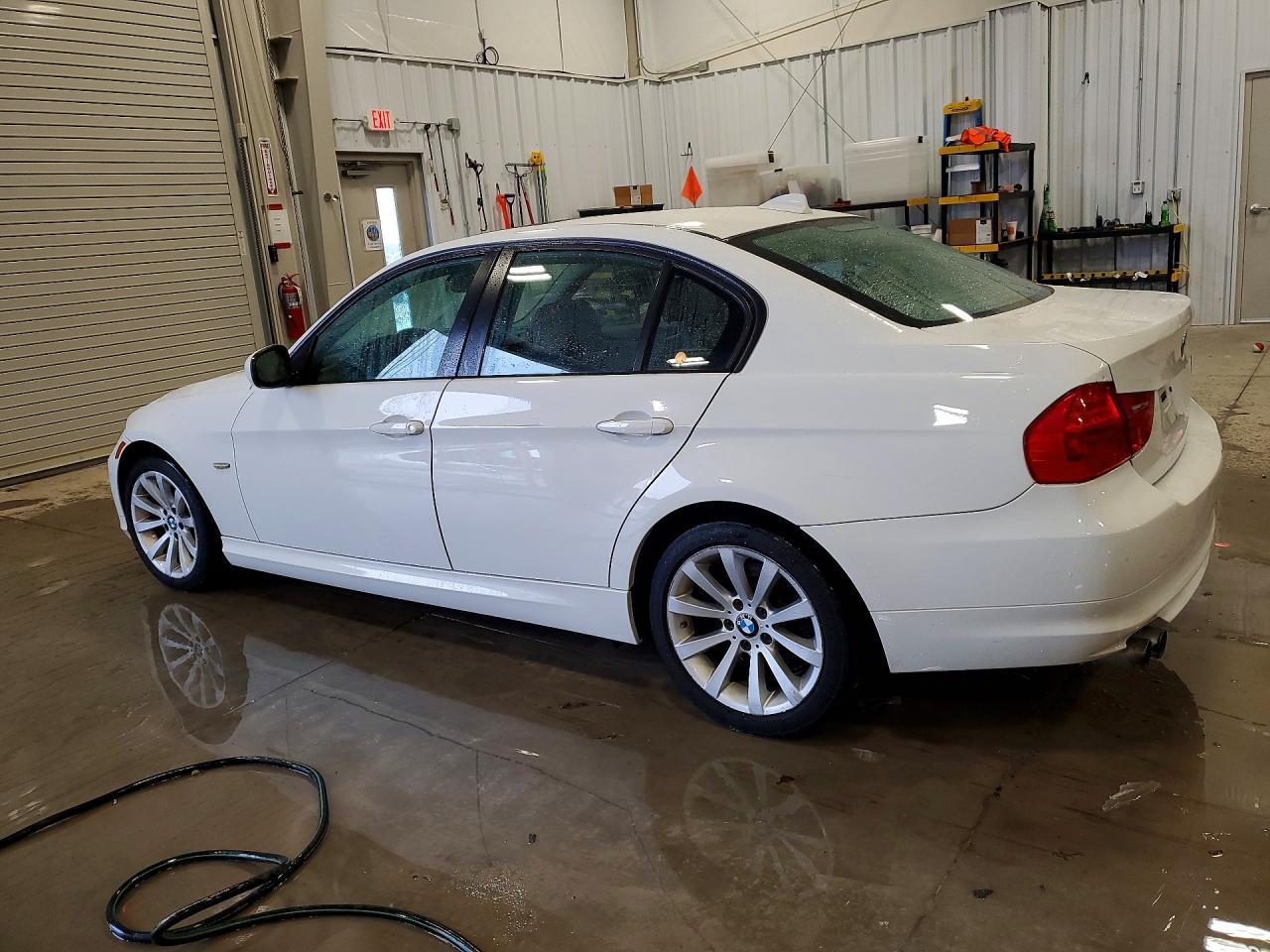 2011 BMW 3 SERIES