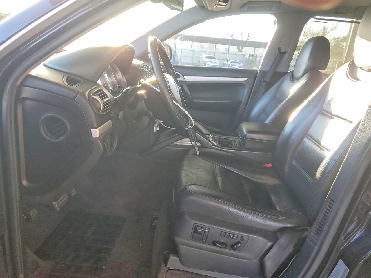 2004 PORSCHE CAYENNE