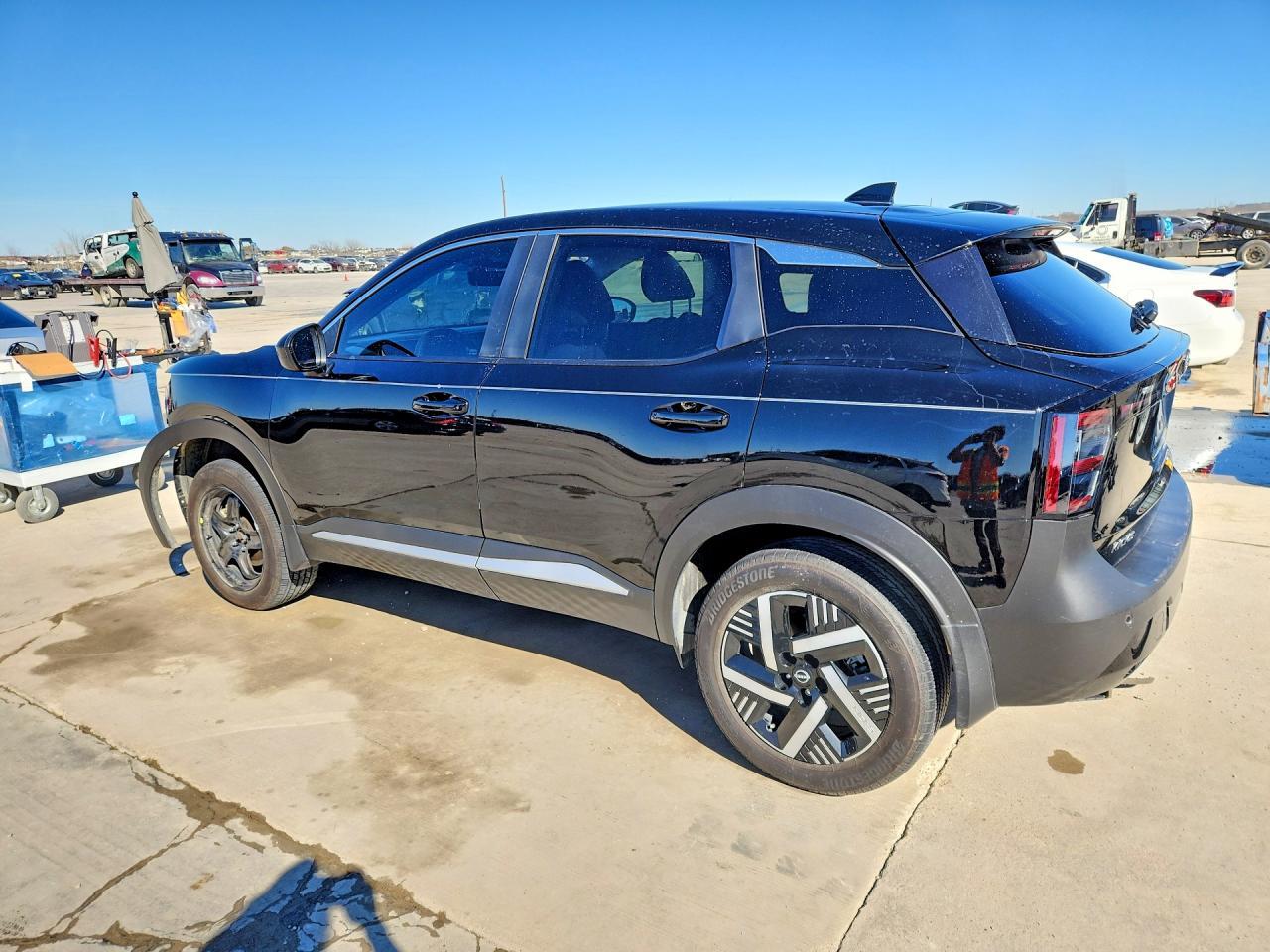 2025 NISSAN KICKS