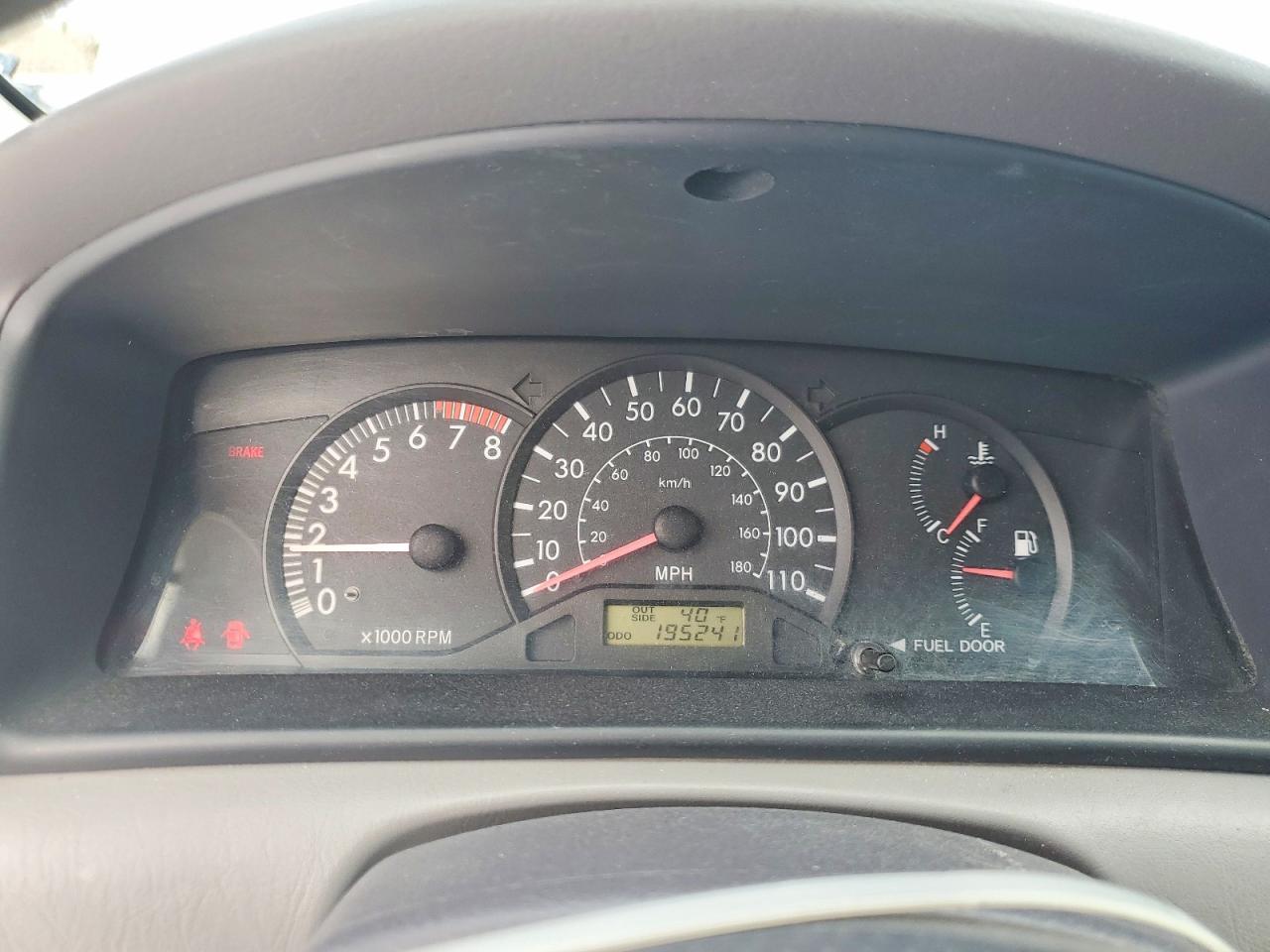 2004 TOYOTA COROLLA