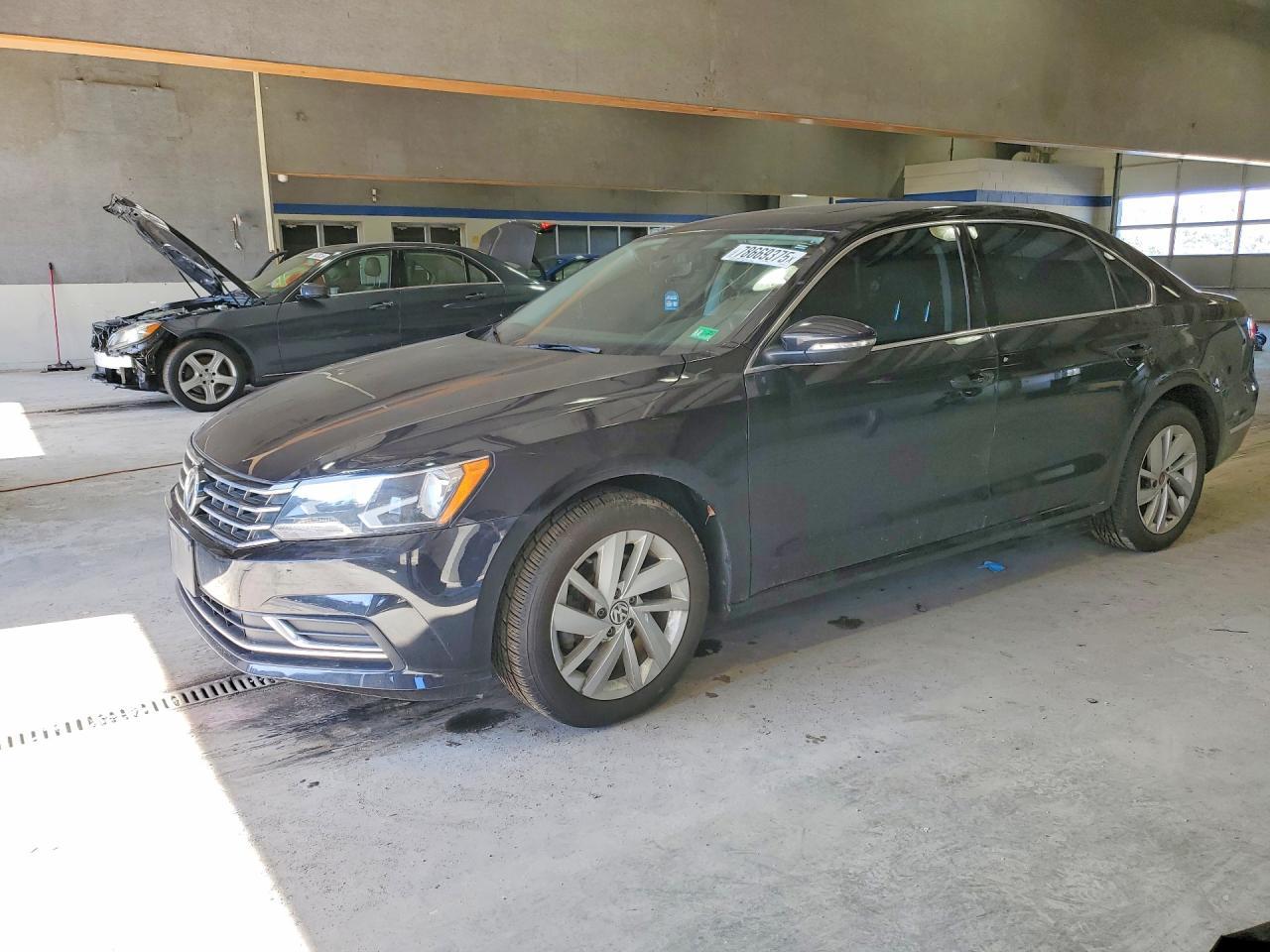 2018 VOLKSWAGEN Passat