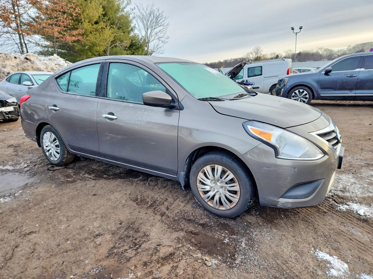 2015 NISSAN VERSA
