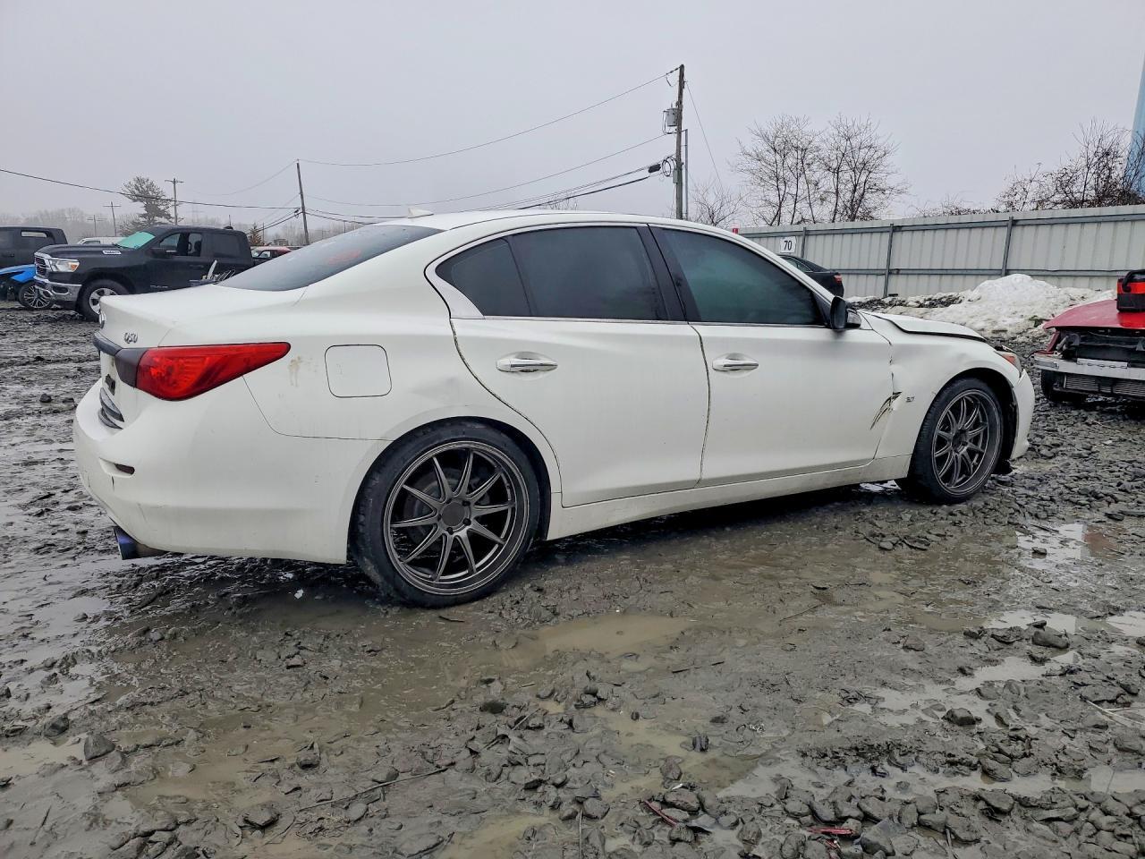 2014 INFINITI Q50