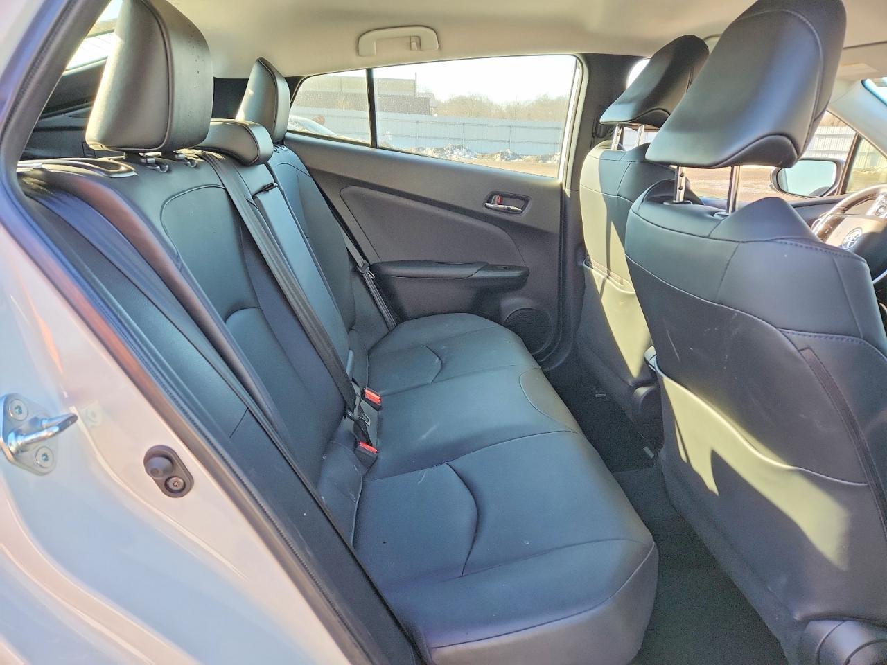 2022 TOYOTA PRIUS