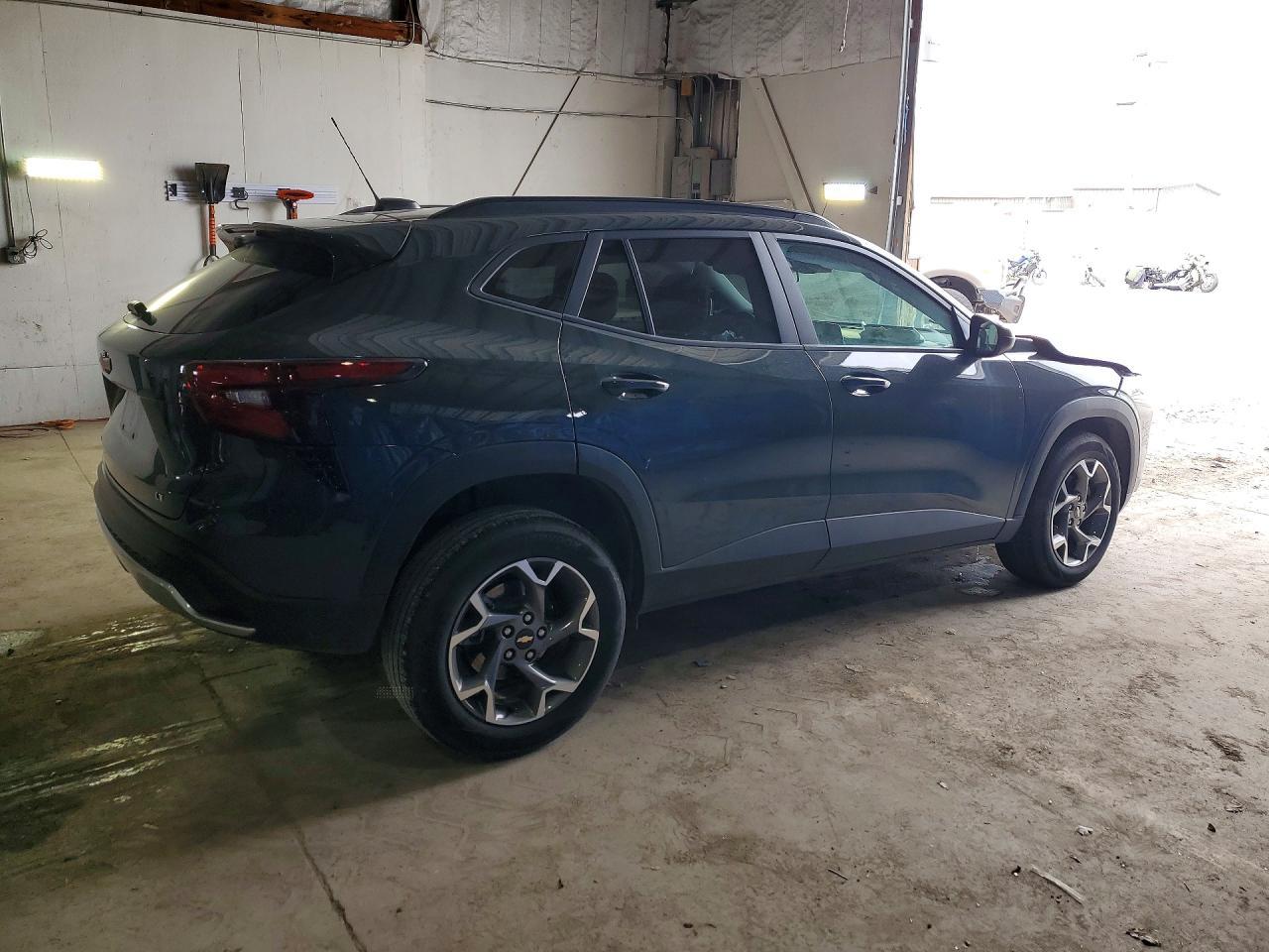 2025 CHEVROLET TRAX