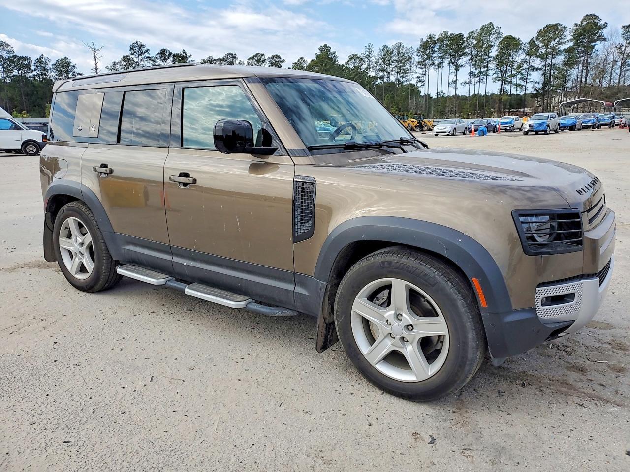 2020 LAND ROVER Defender