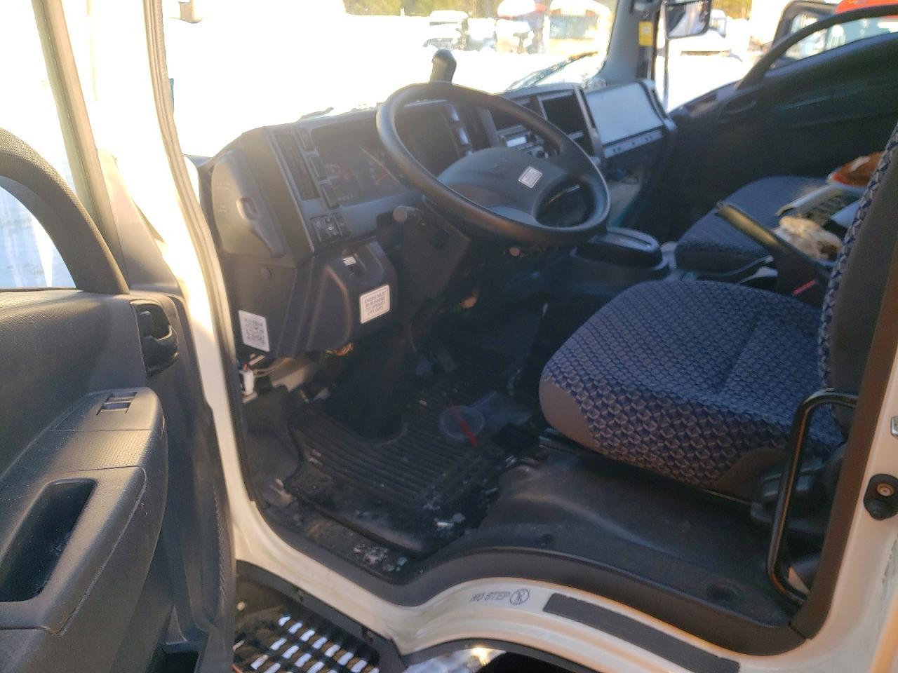 2024 ISUZU Npr Hd