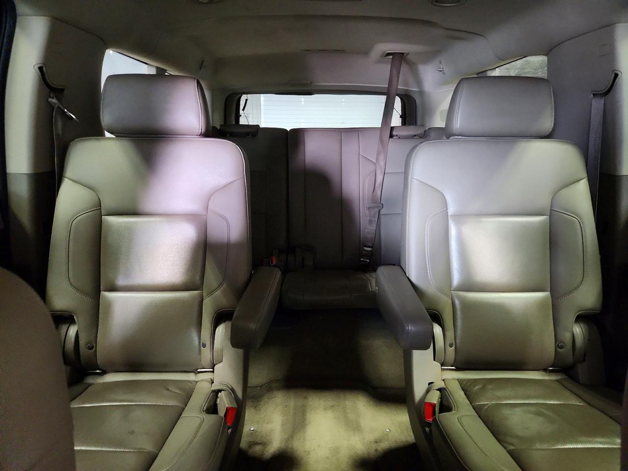 2016 CHEVROLET Suburban