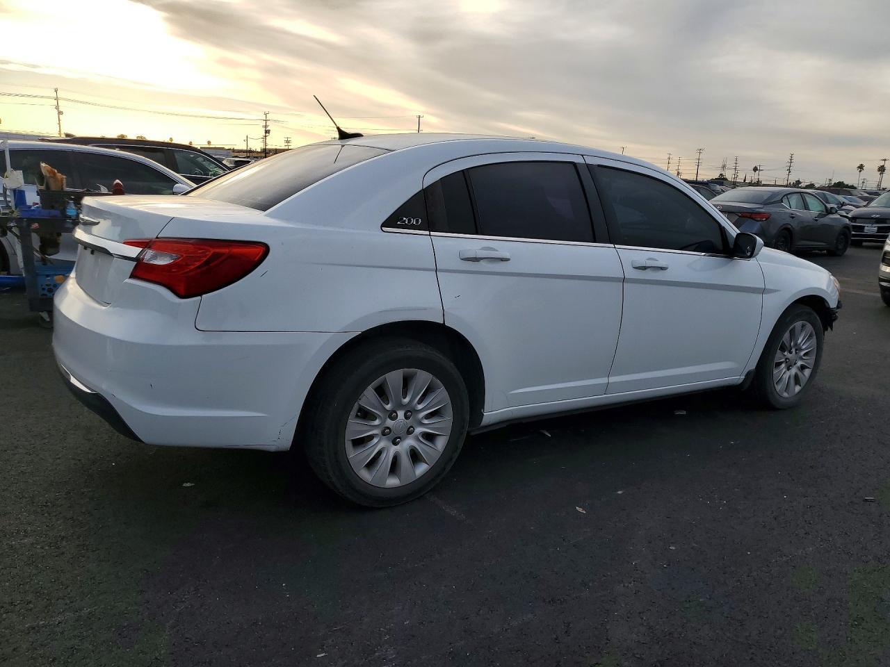 2014 CHRYSLER 200