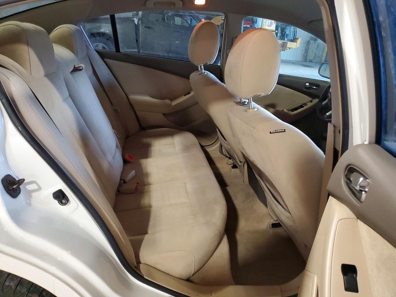 2010 NISSAN ALTIMA