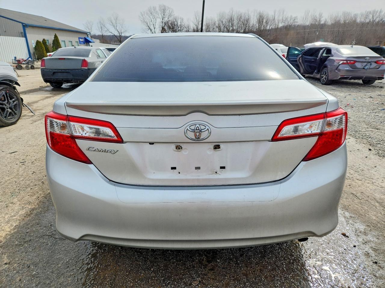 2014 TOYOTA CAMRY