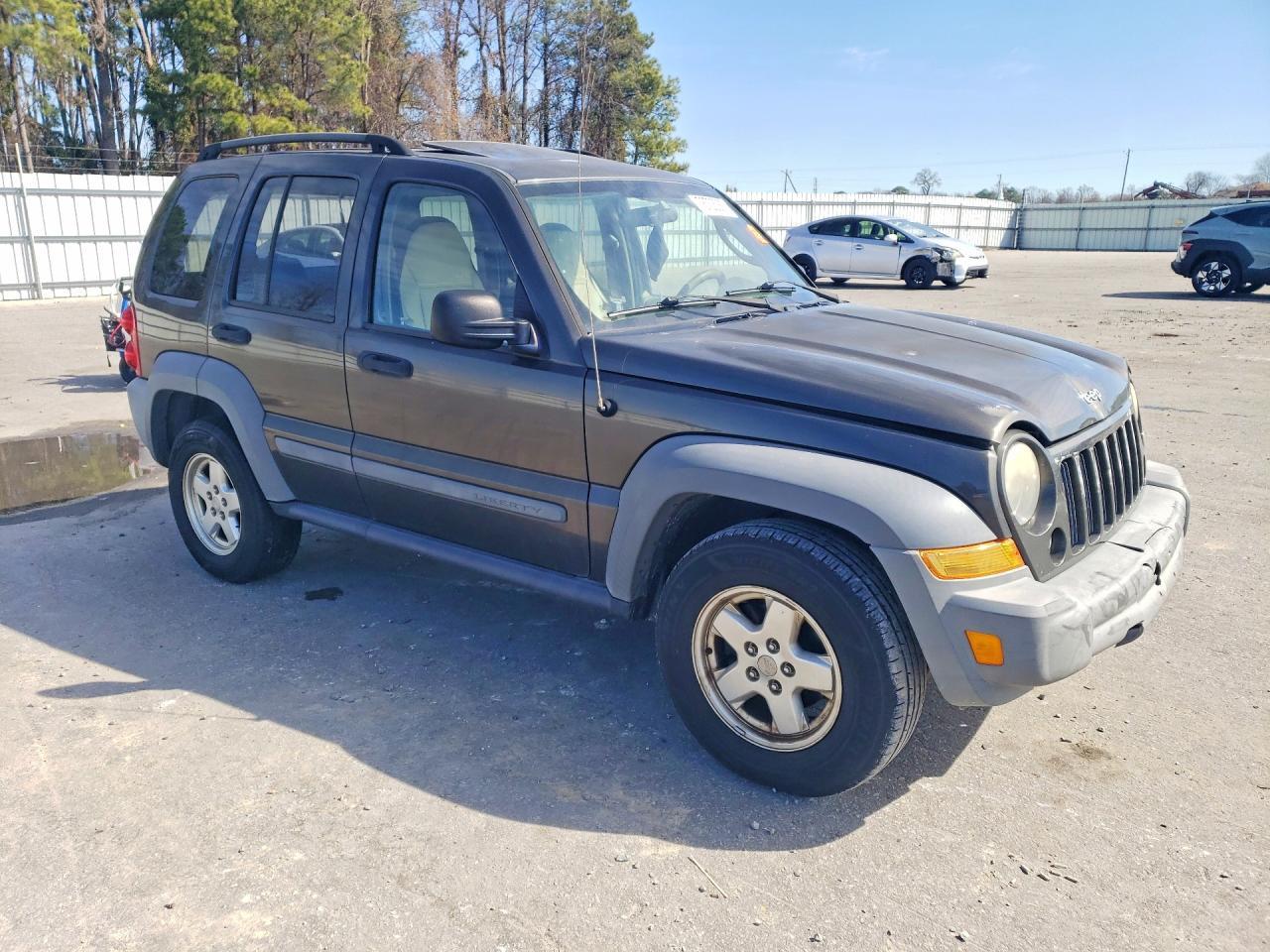 2005 JEEP Liberty