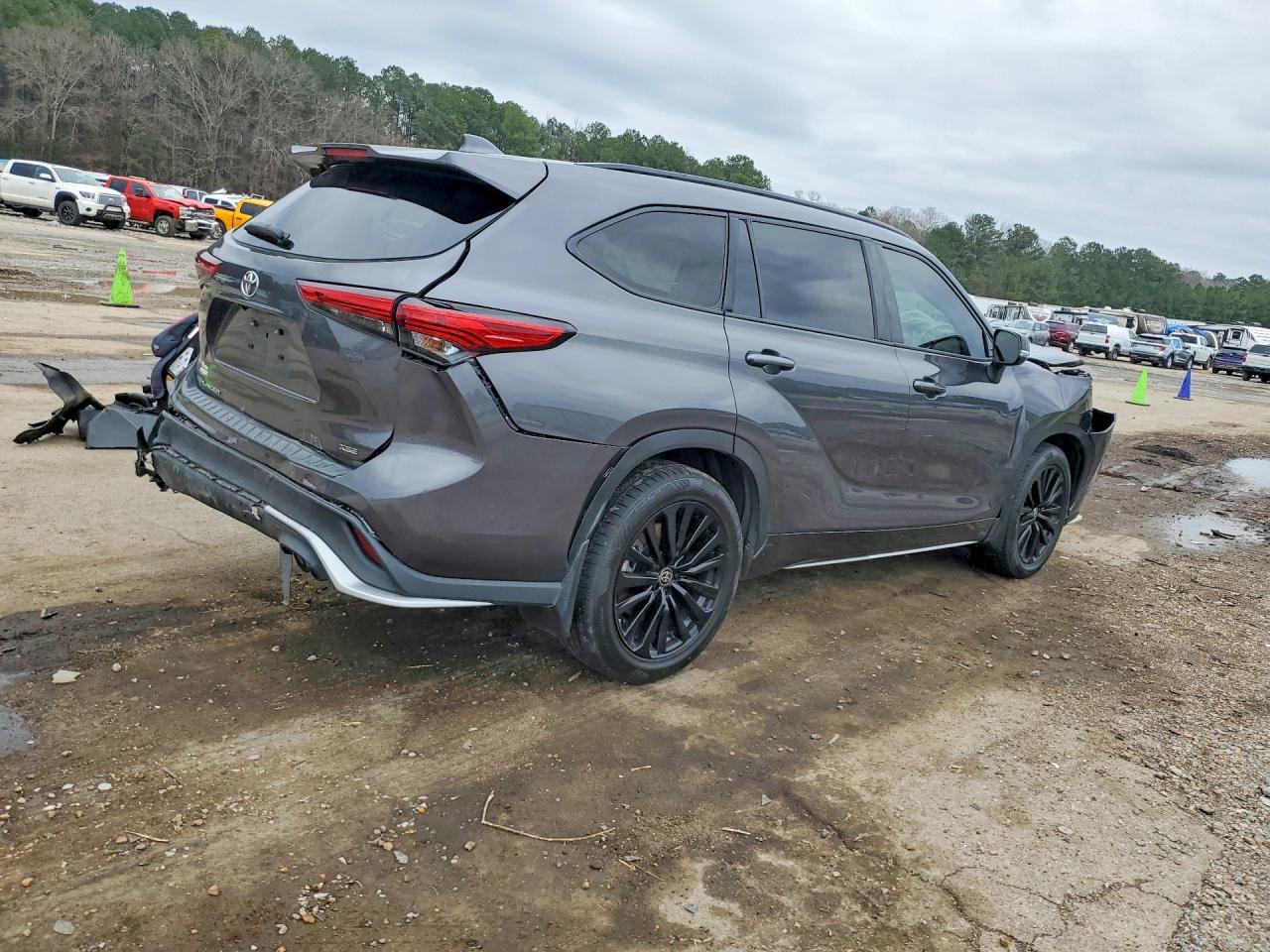 2023 TOYOTA HIGHLANDER