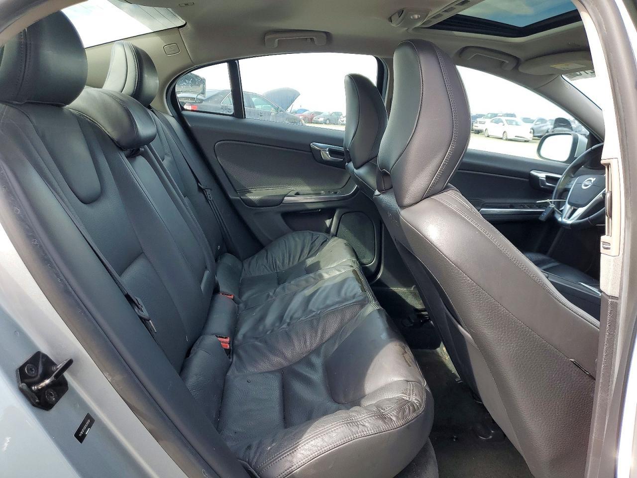 2013 VOLVO S60