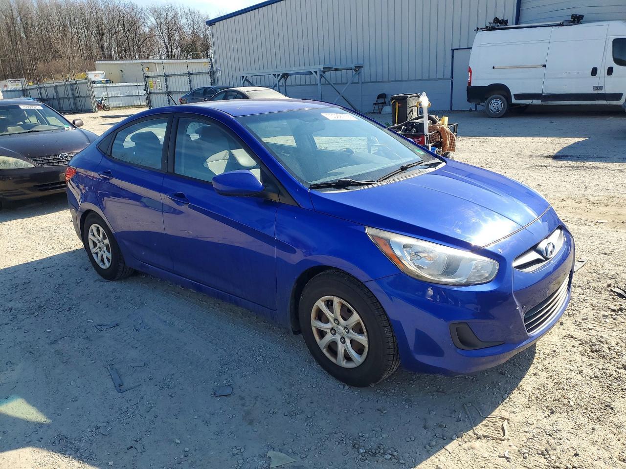 2013 HYUNDAI ACCENT