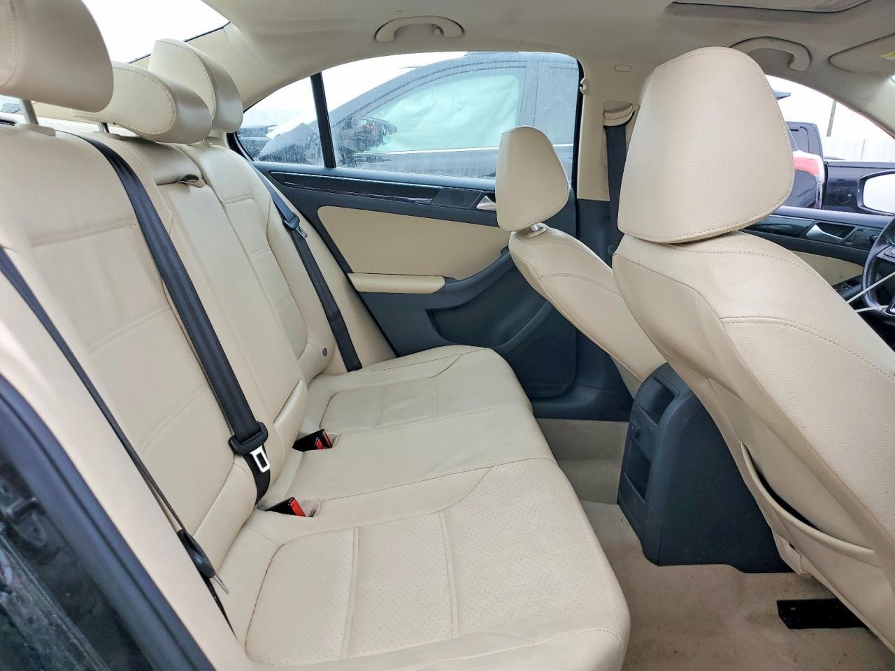 2016 VOLKSWAGEN JETTA
