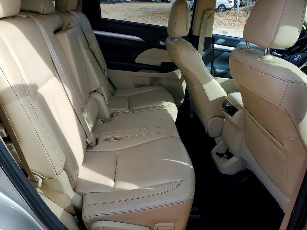 2015 TOYOTA HIGHLANDER