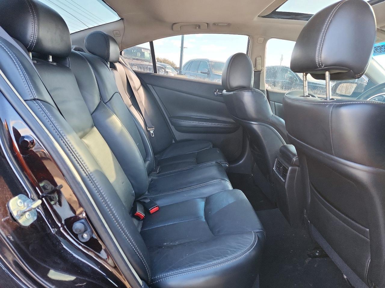 2014 NISSAN Maxima