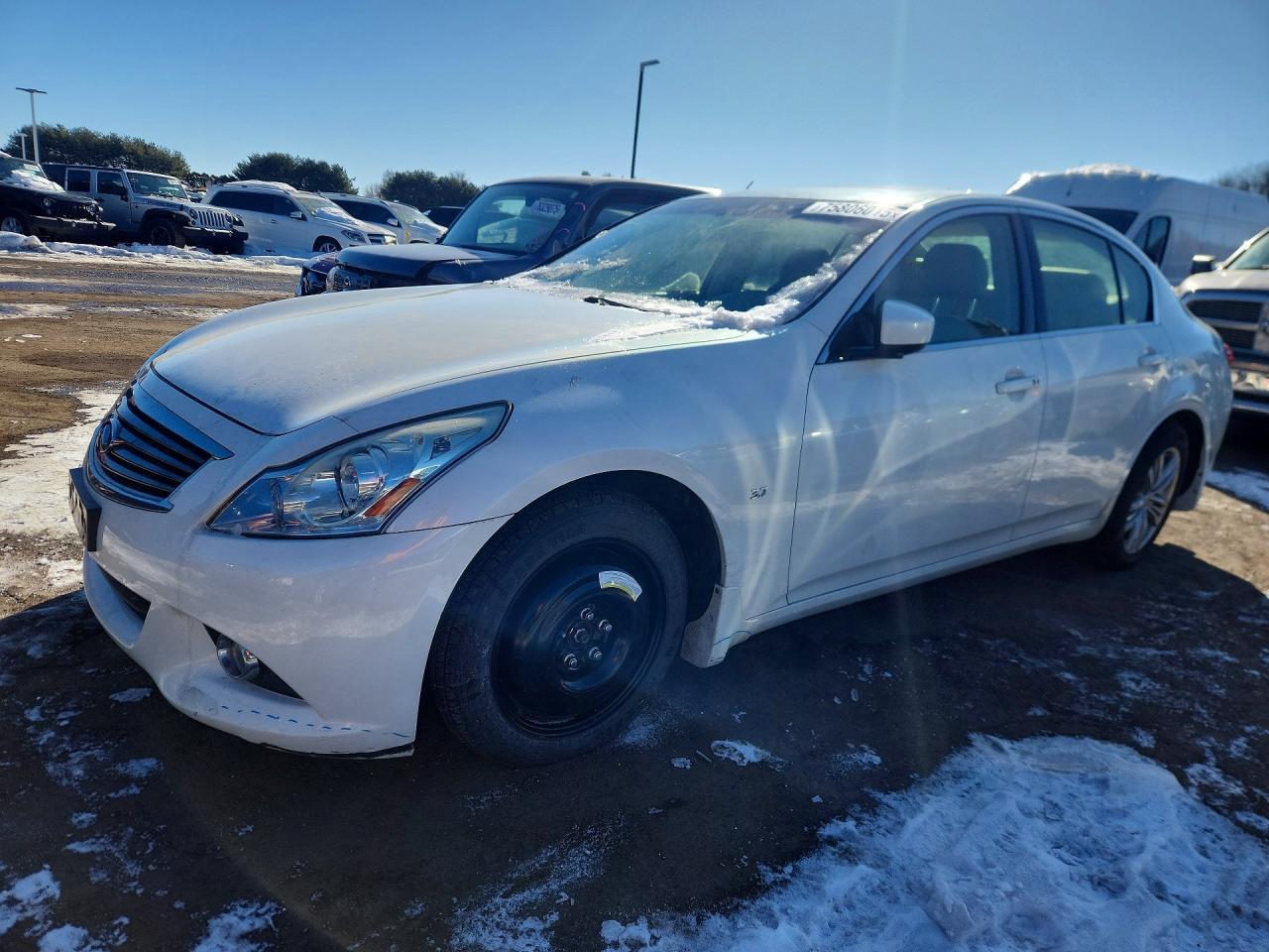 2015 INFINITI Q40