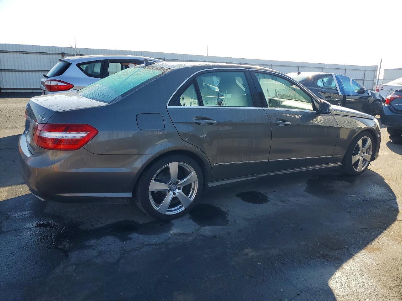 2011 MERCEDES-BENZ E-Class