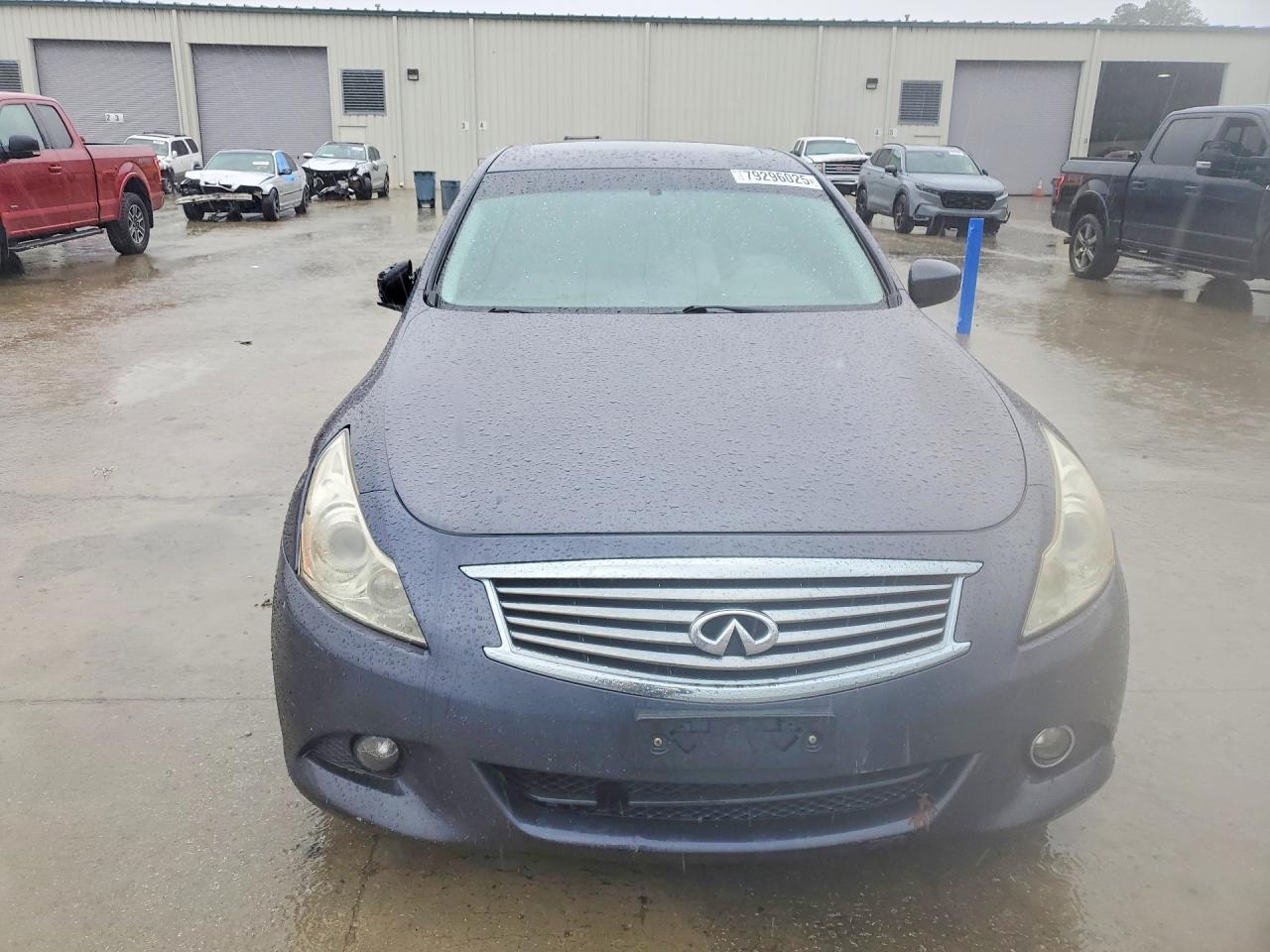 2012 INFINITI G37