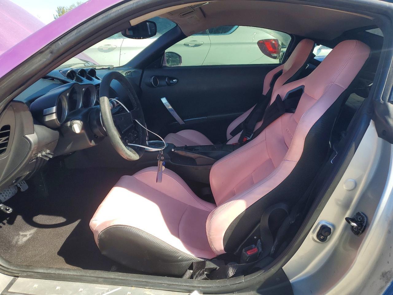 2004 NISSAN Z