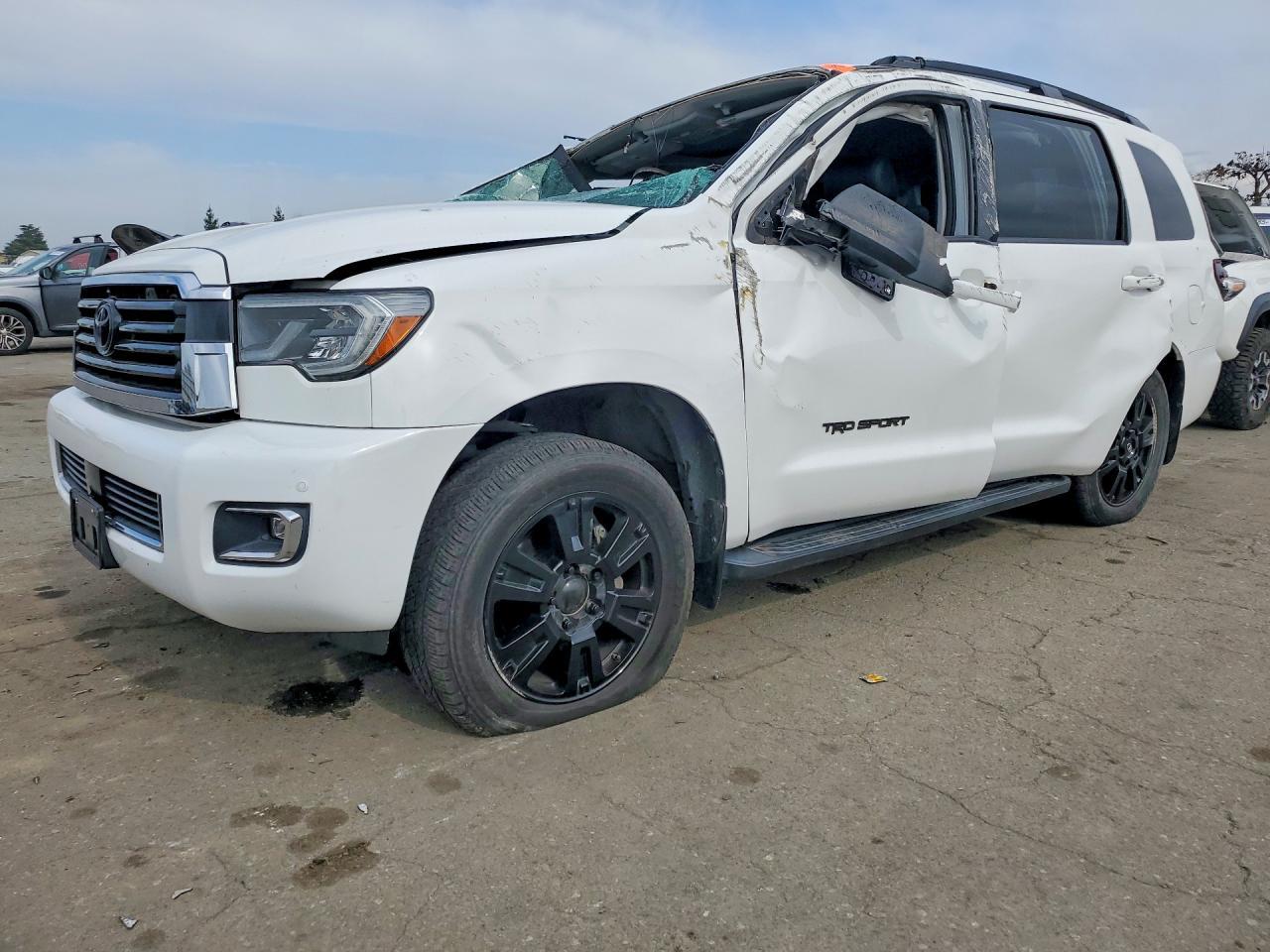 2020 TOYOTA Sequoia