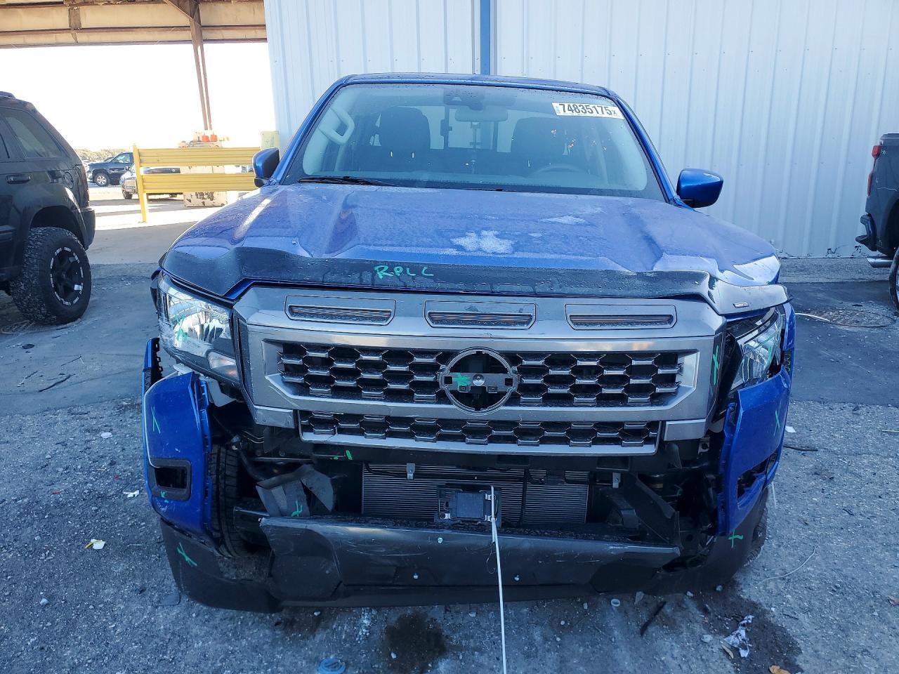 2025 NISSAN Frontier