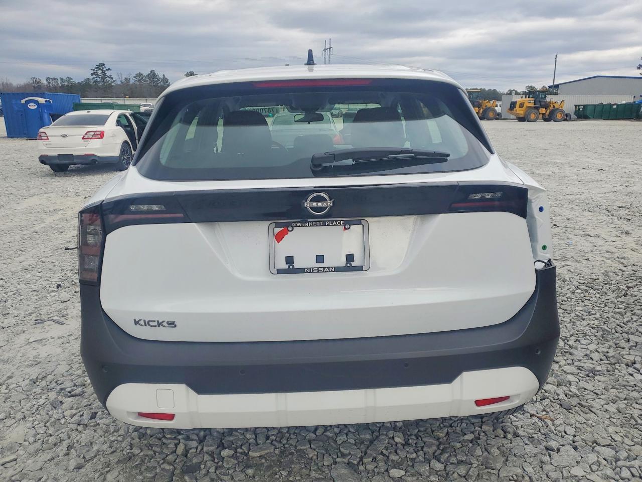 2026 NISSAN KICKS