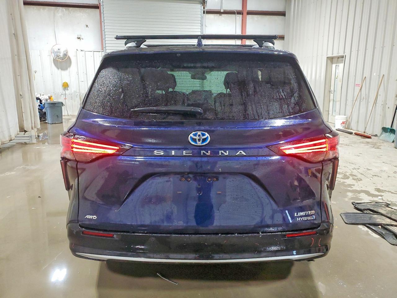 2021 TOYOTA SIENNA