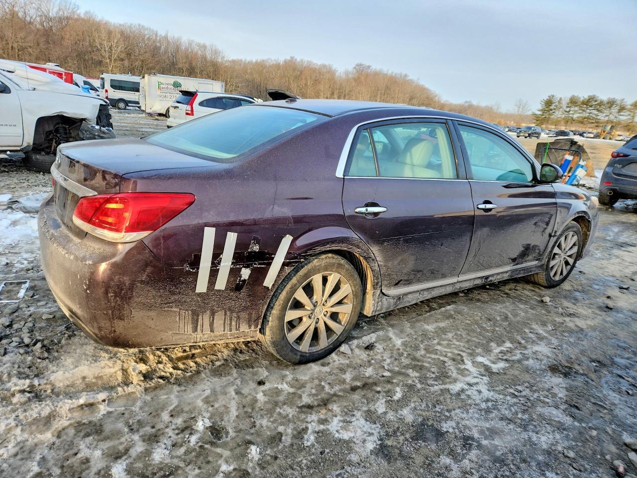 2011 TOYOTA Avalon