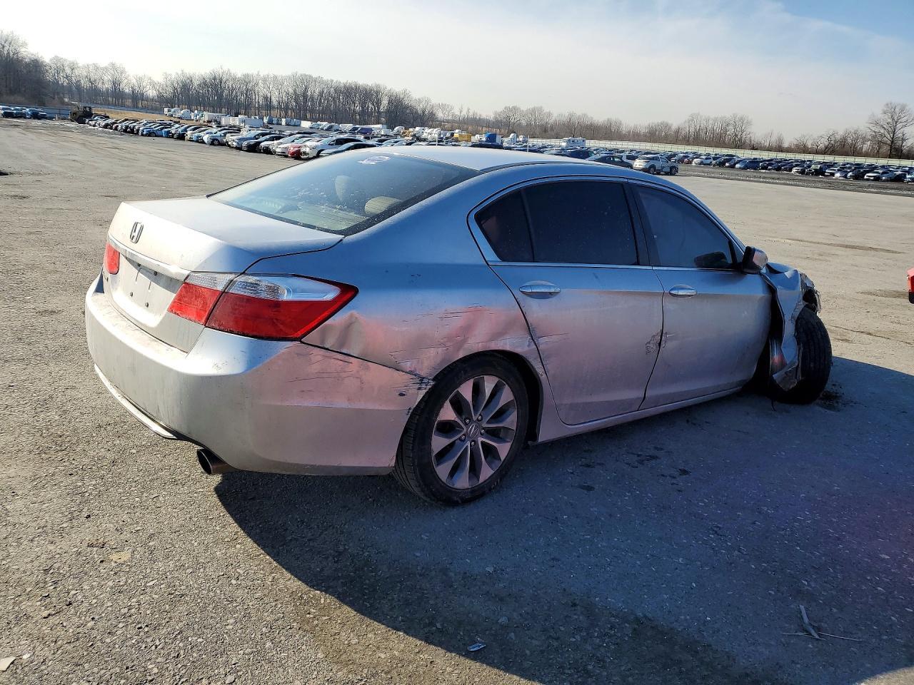 2015 HONDA ACCORD