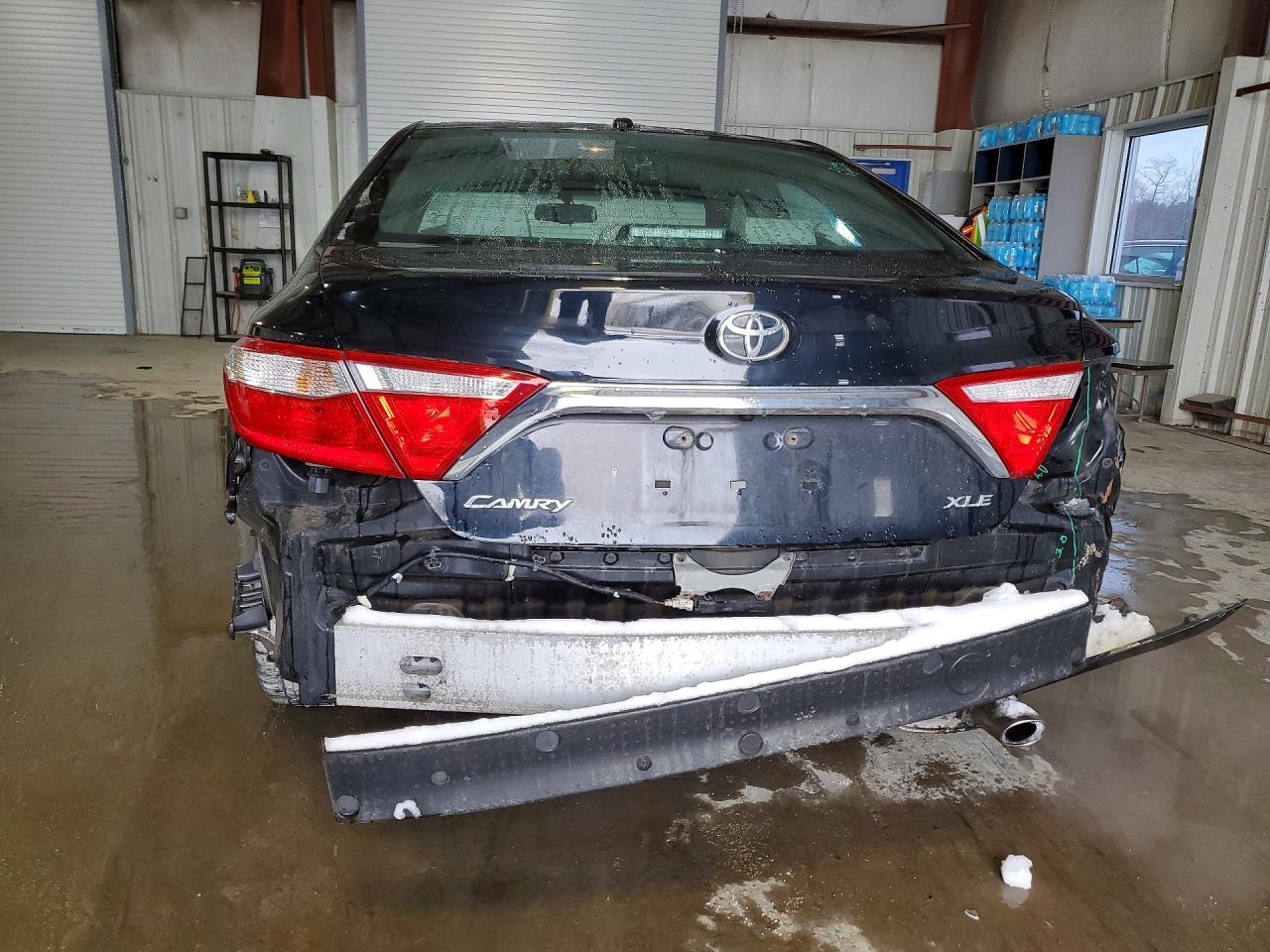 2016 TOYOTA CAMRY