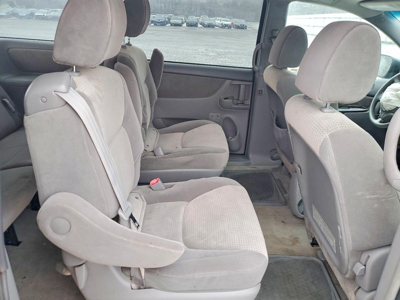 2010 TOYOTA SIENNA