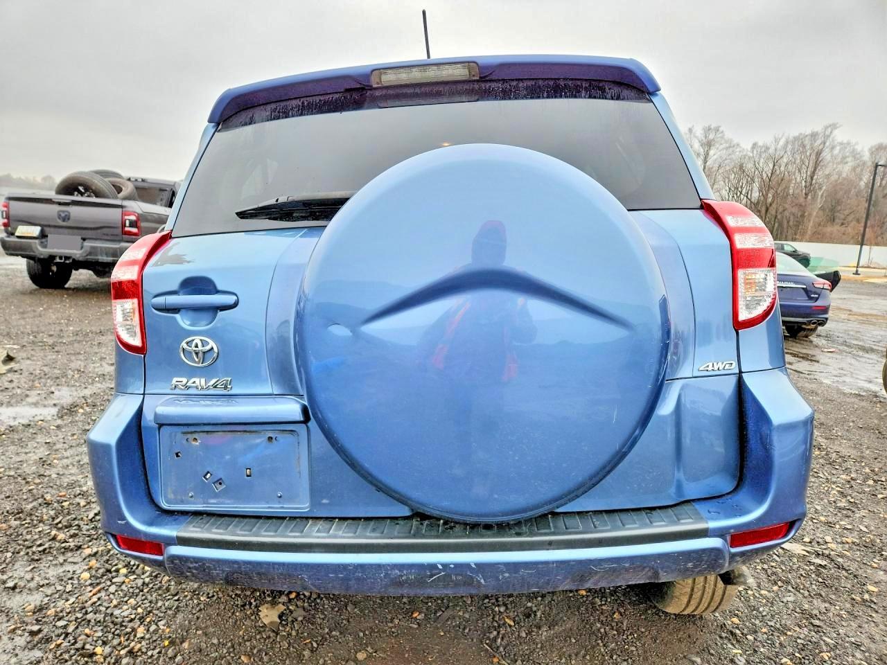 2011 TOYOTA RAV4
