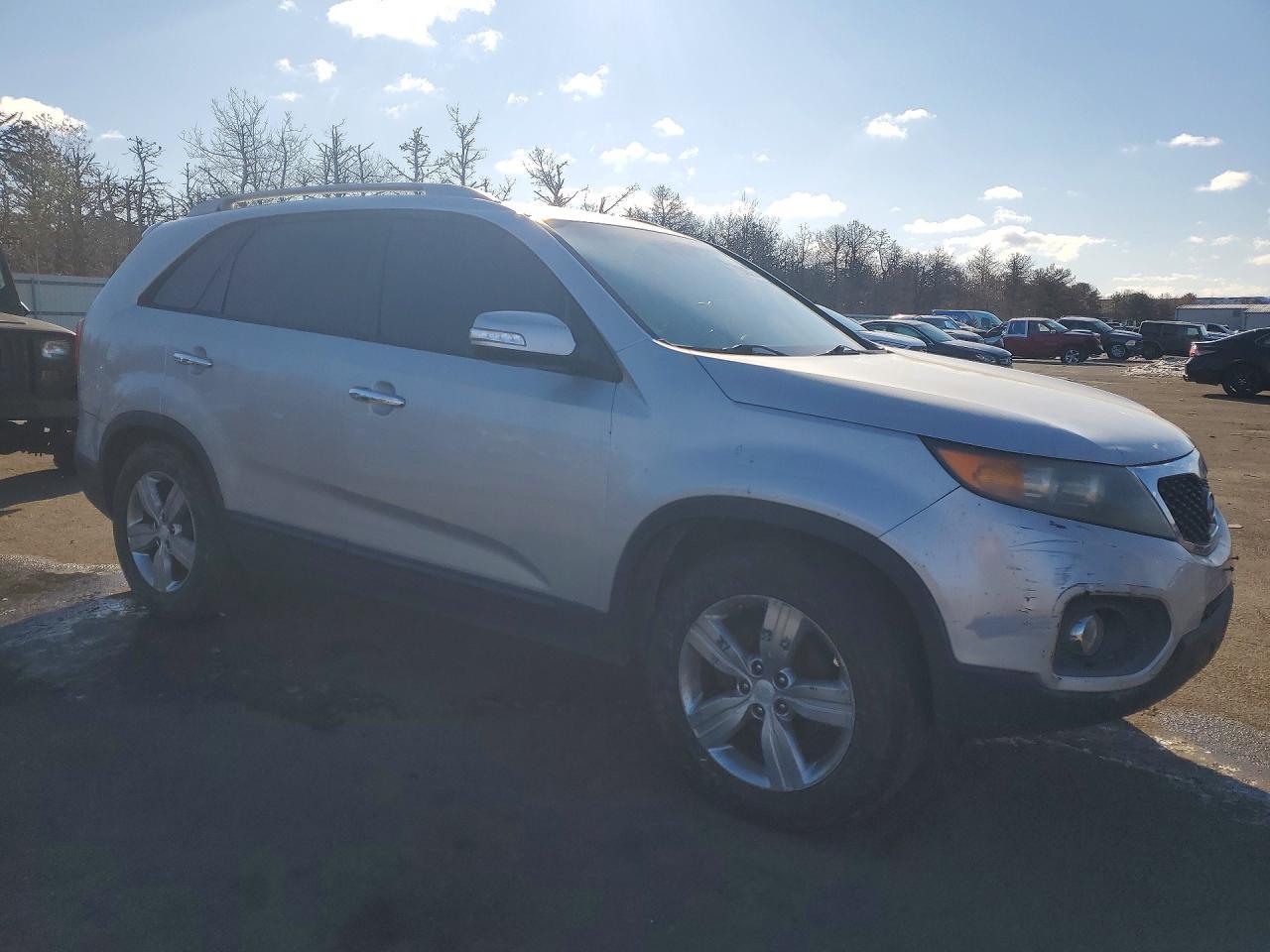 2013 KIA SORENTO