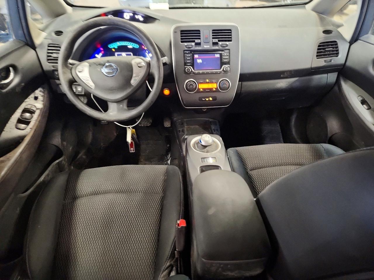 2017 NISSAN LEAF