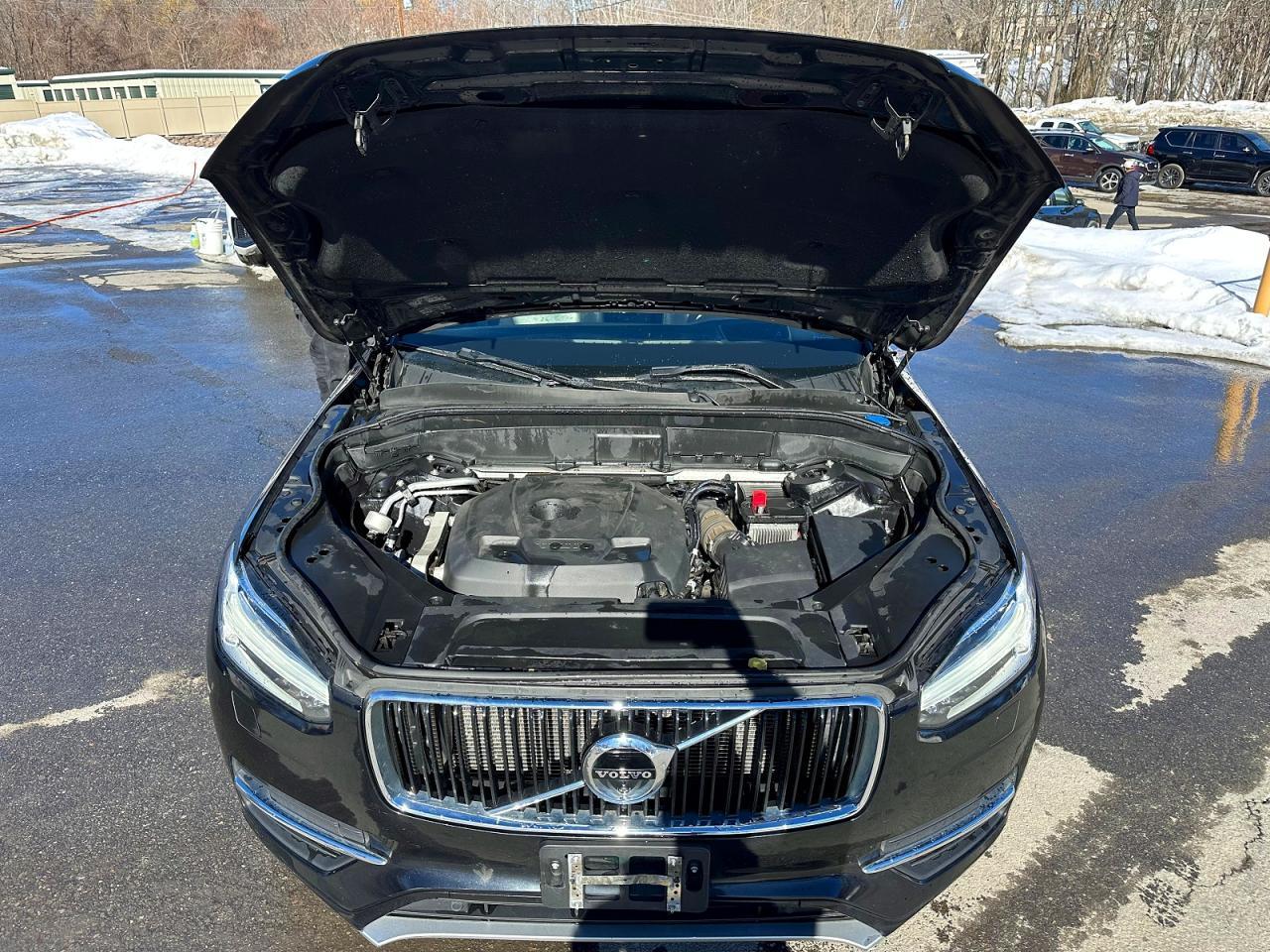 2019 VOLVO XC90