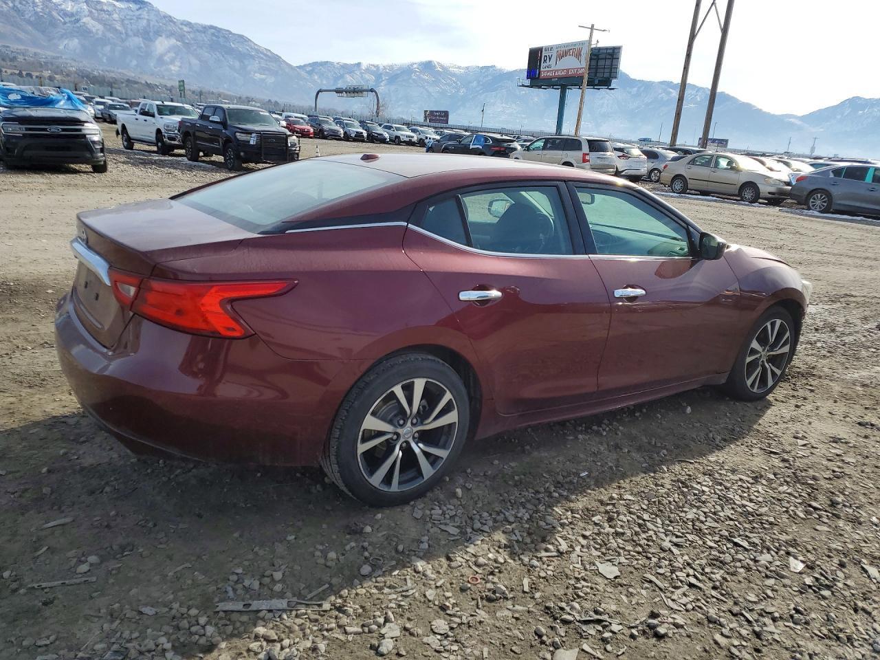 2016 NISSAN Maxima