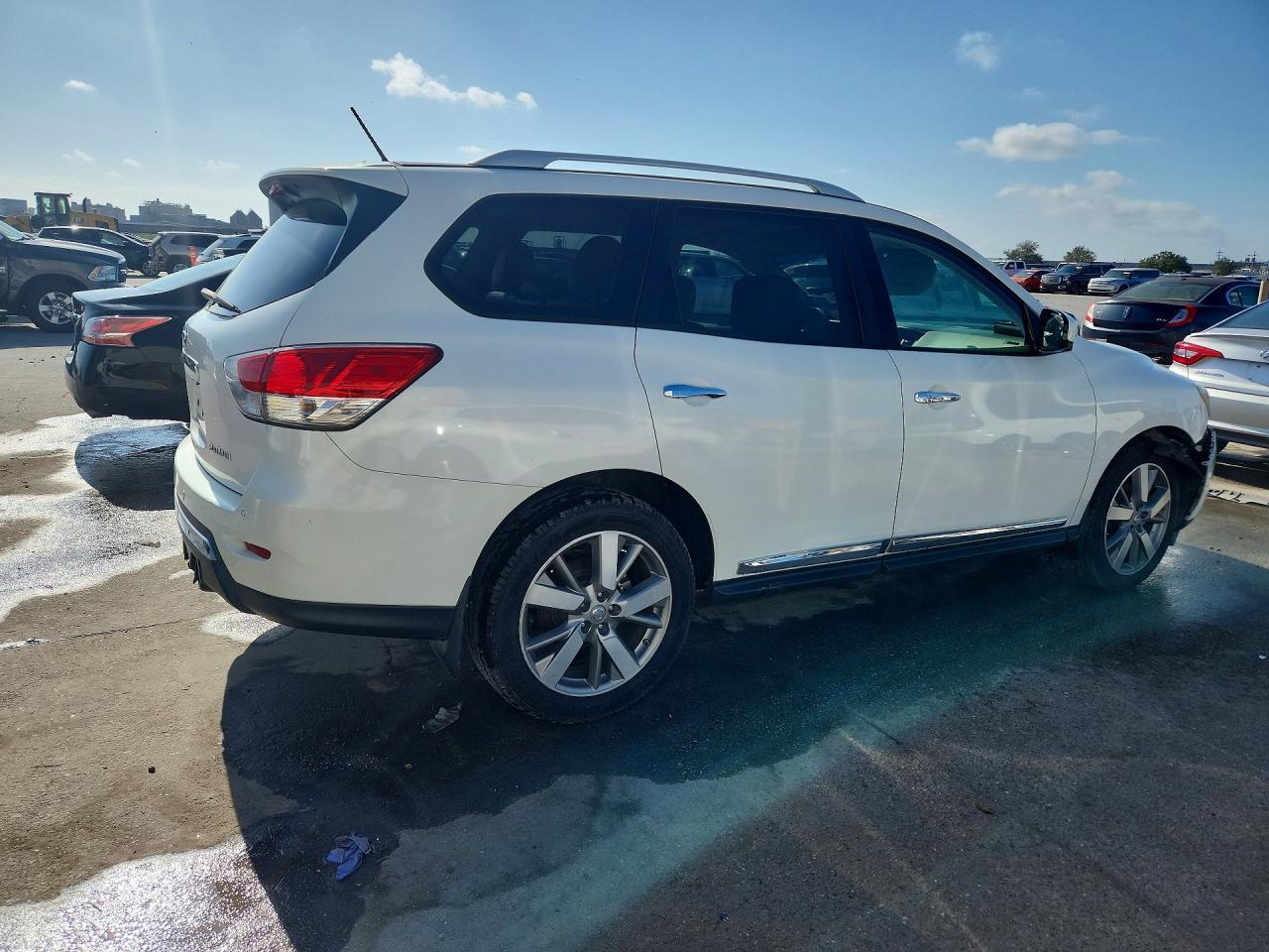 2013 NISSAN PATHFINDER