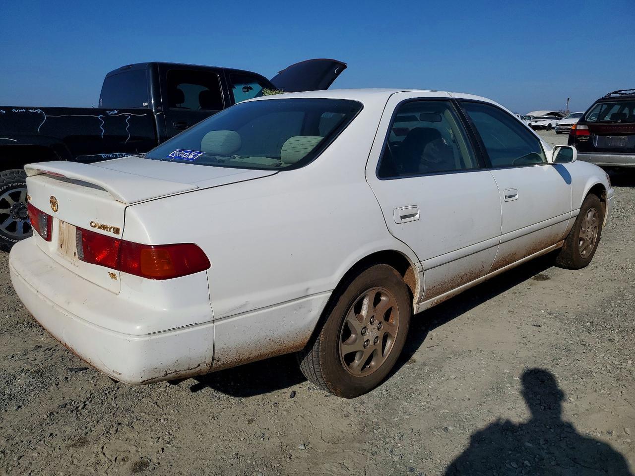 2000 TOYOTA CAMRY