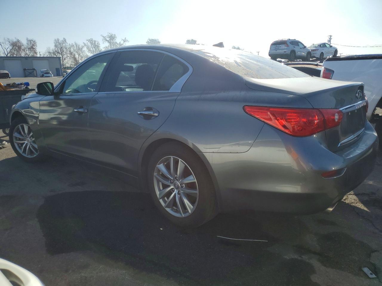 2016 INFINITI Q50