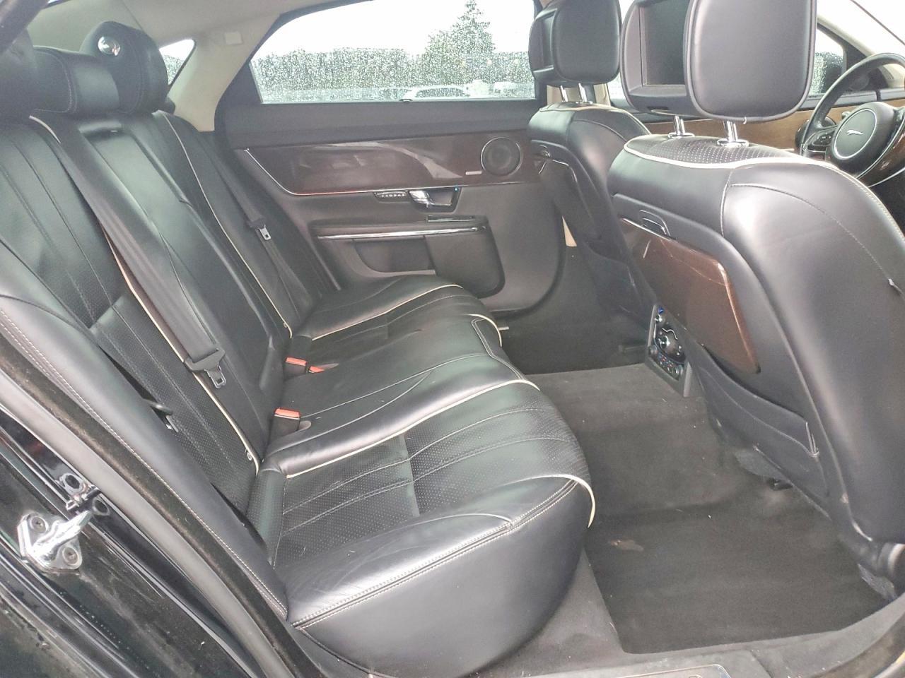 2012 JAGUAR Xj-Series
