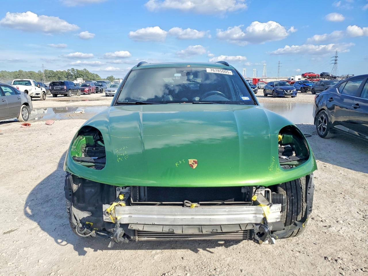 2019 PORSCHE Macan