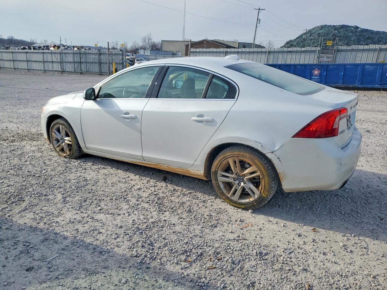 2015 VOLVO S60